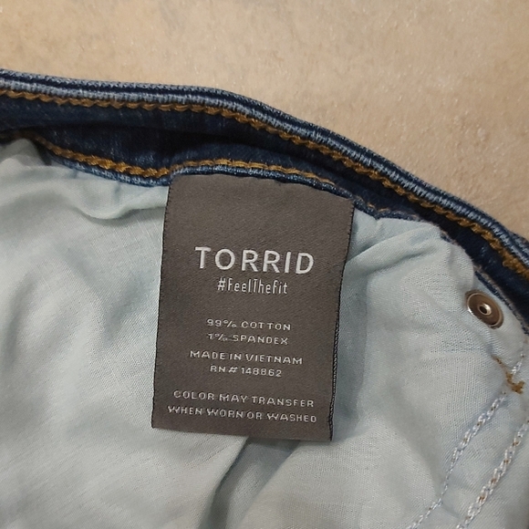 Torrid Indigo Boyfriend Ankle Jeans - Picture 4 of 5
